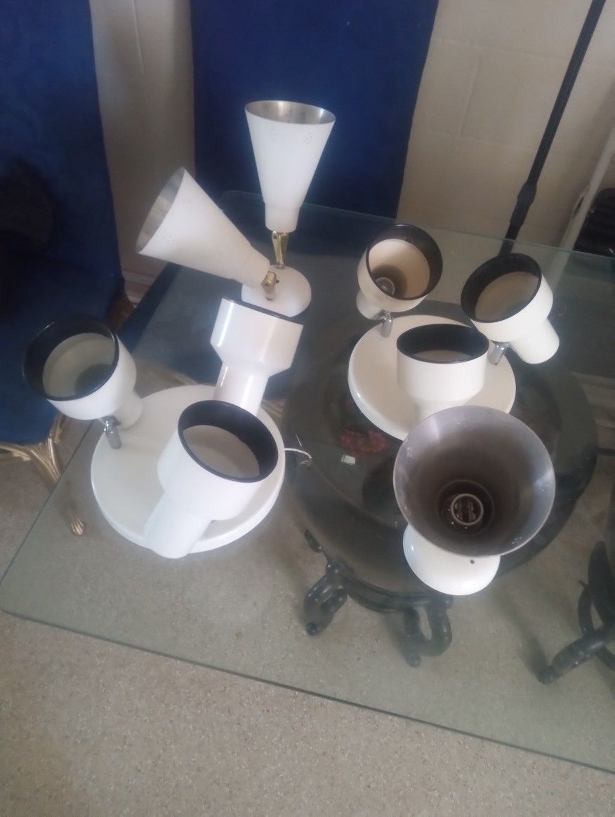New OUTSIDE LIGHT FIXTURES 40.00