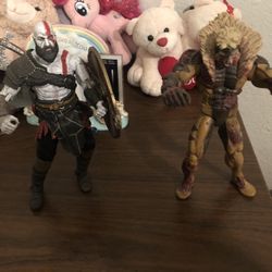 Kratos  And   Zombie Saber Tooth 