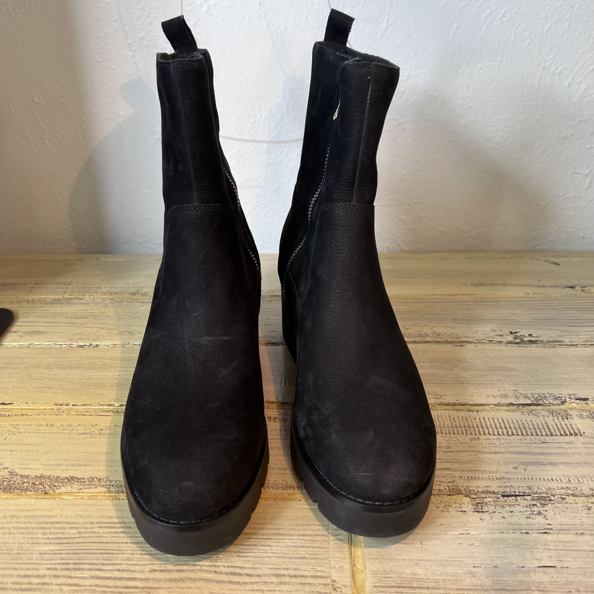 Easy Spirit Morgan Lug Sole Casual Booties Color: Black Size:9