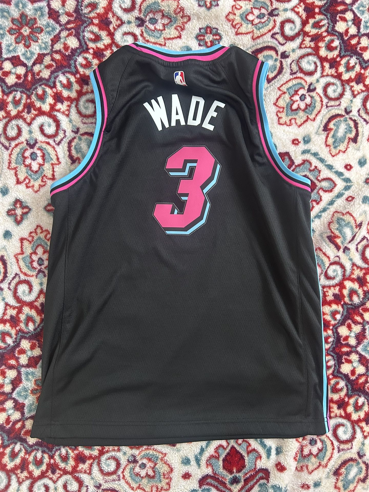 Nike NBA Miami Heat Dwayne Wade Vice City Edition Women’s Jersey Size Large