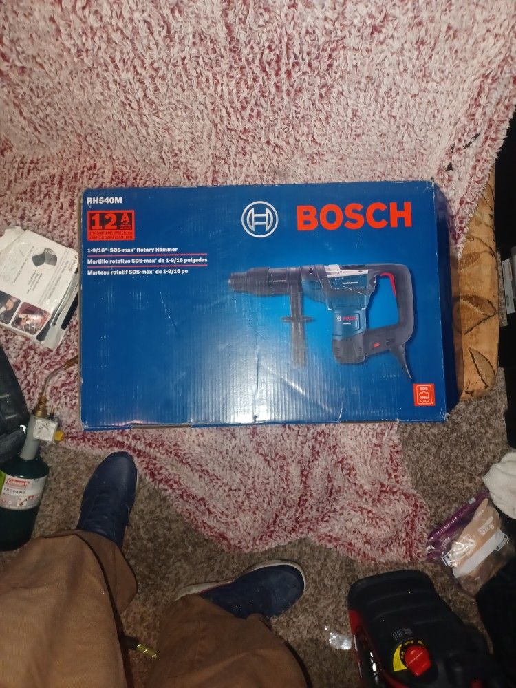 Bosch 1-9/16" SDS-Max Rotary Hammer RH540M