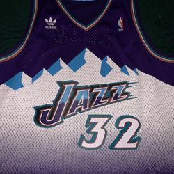 Adidas Hardwood Classic NBA Jersey Utah Jazz Karl Malone; SnapBack Included