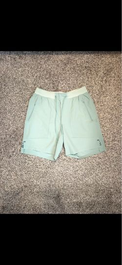 Lululemon Men Size Medium