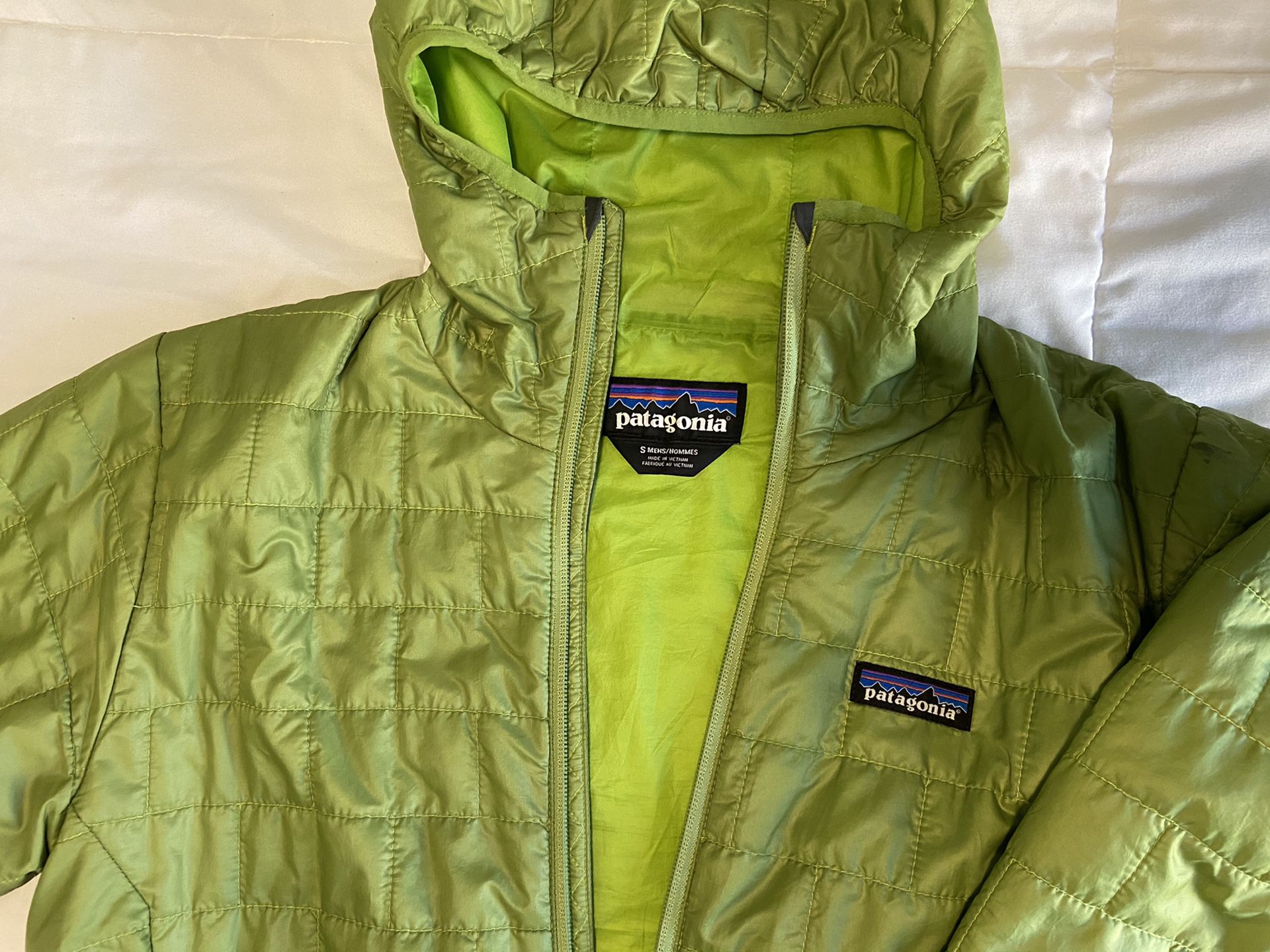 Patagonia Men’s Small Hooded Jacket
