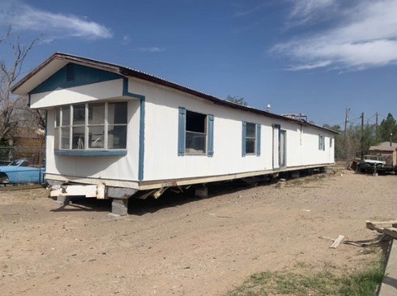 14*78 Ft 1983 Mobile home (please read full description)