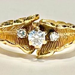 Hawaiian Feather/leaf Style woman’s 14k yellow gold wedding/engagement diamond ring size-7.75