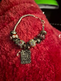 BRACELET.  NEW