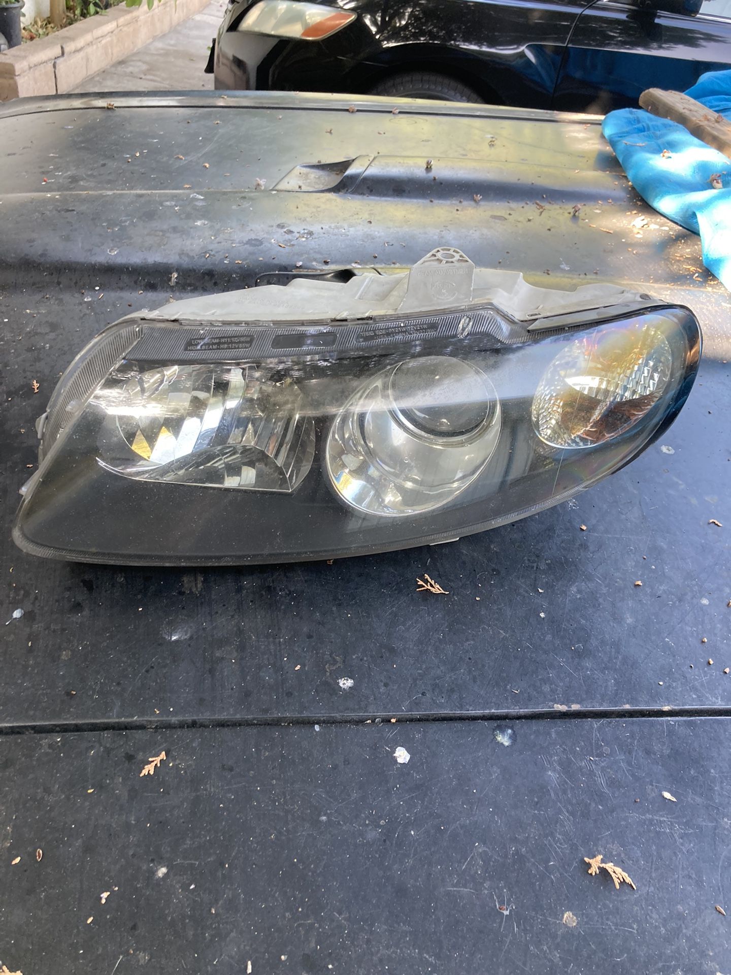 2004-2006 Pontiac GTO Driver Headlight