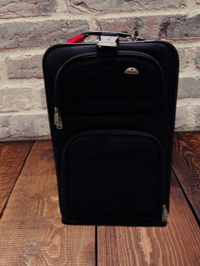 Samsonite Navy Blue Soft-Sided Carry-On Luggage Suitcase Bag Wheels