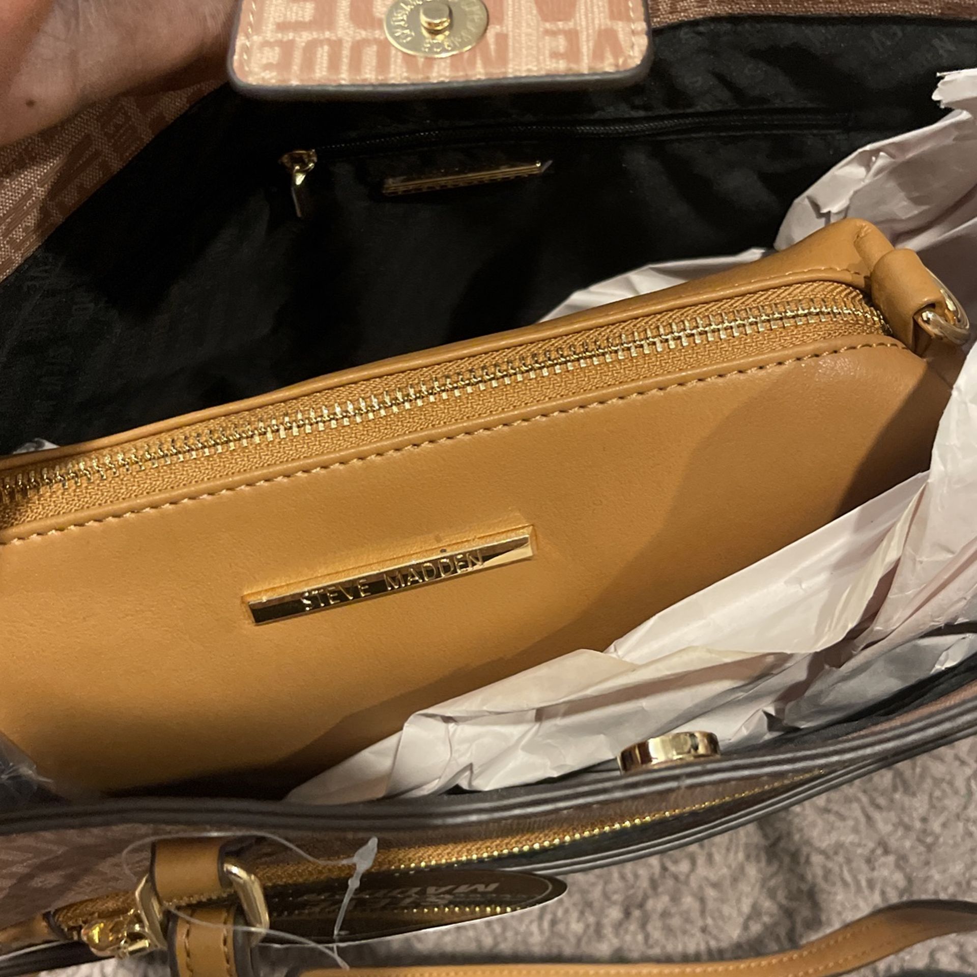 steve madden duffle for Sale in Duluth, GA - OfferUp