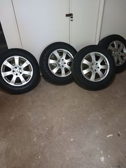 Mercedes Rims 17" 235/65R17 Plus Tires As Bonus