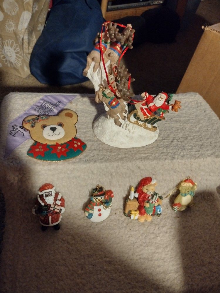 Porcelain Santa, Sleigh & Reindeer+++