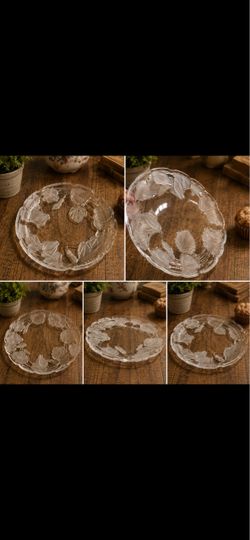 Clear Glass Serving Bowl with Frosted Leaf Design