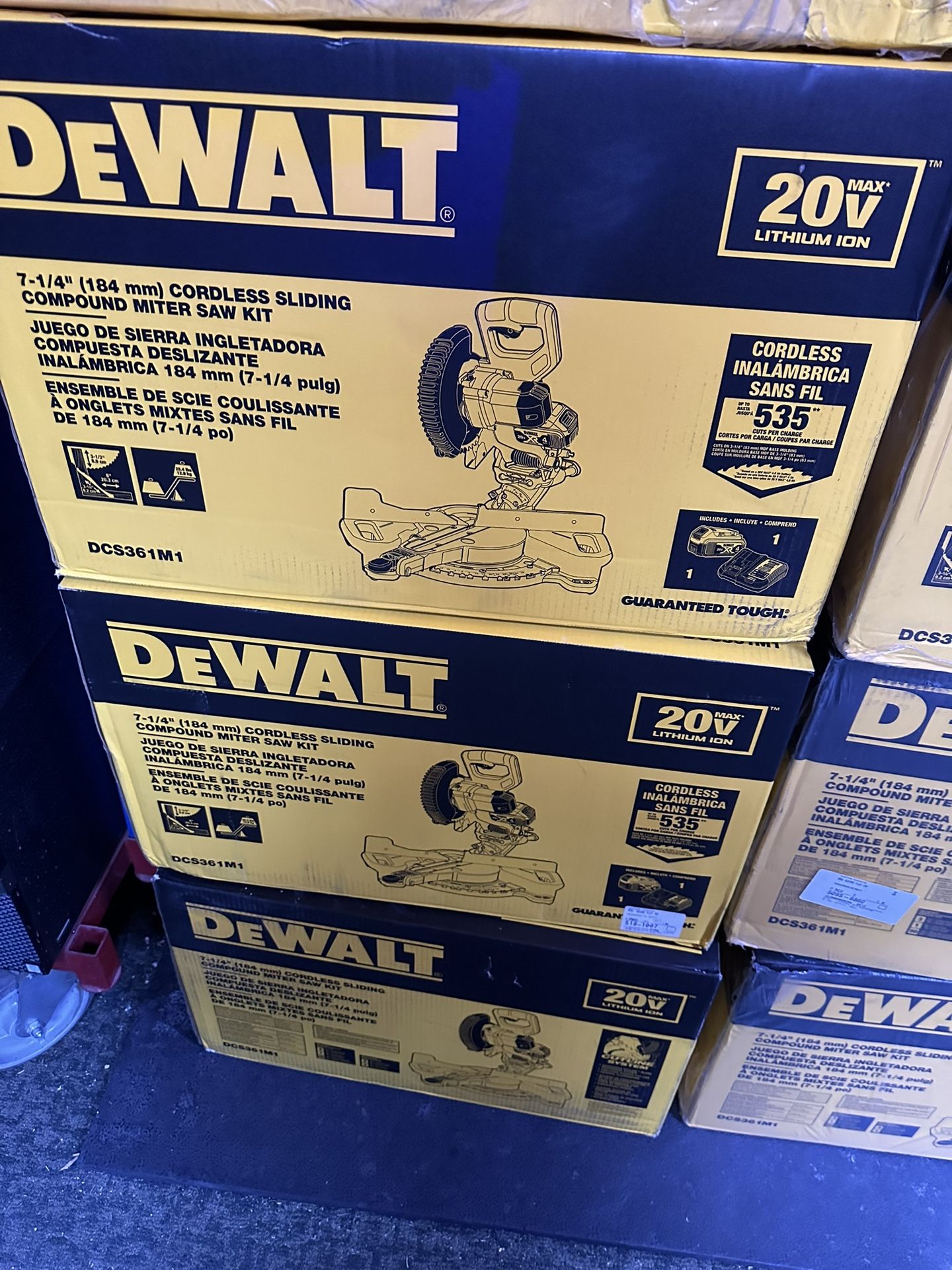 Dewalt Sliding Chopsaw With Battery And Charger New