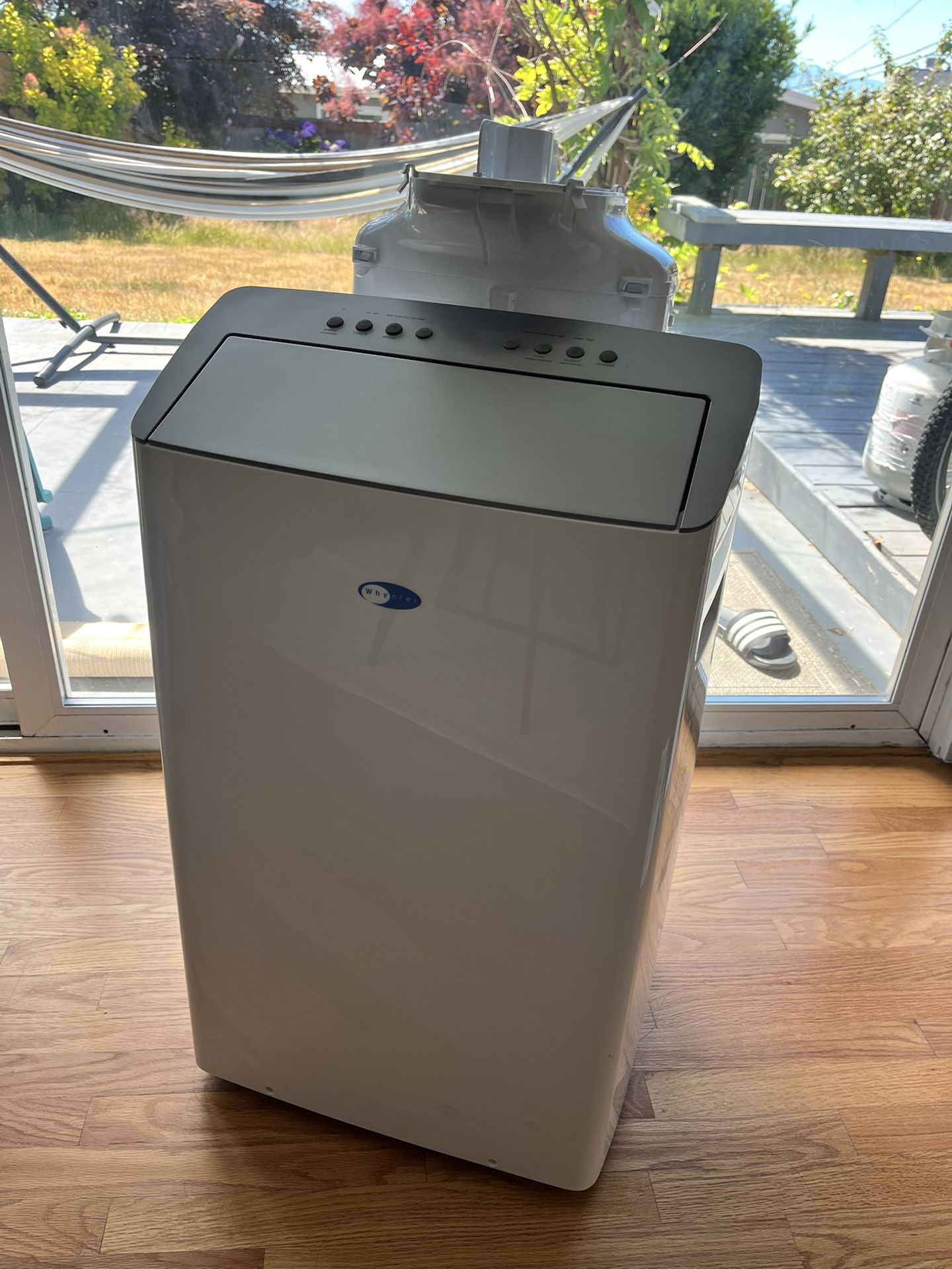 AC Unit (Whytner)