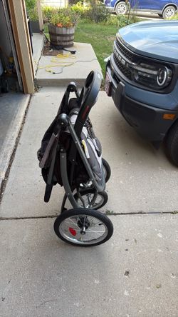 All terrain 3 wheel stroller