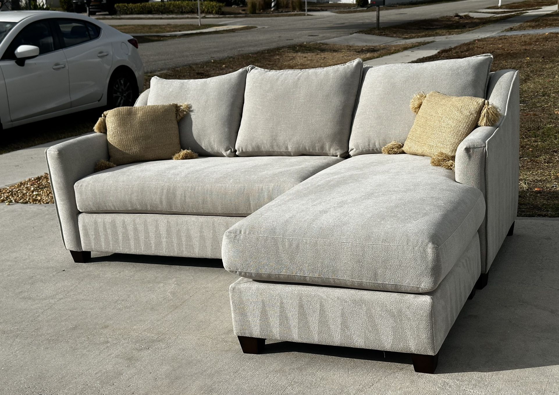 Beige Sectional W Reversible Chaise