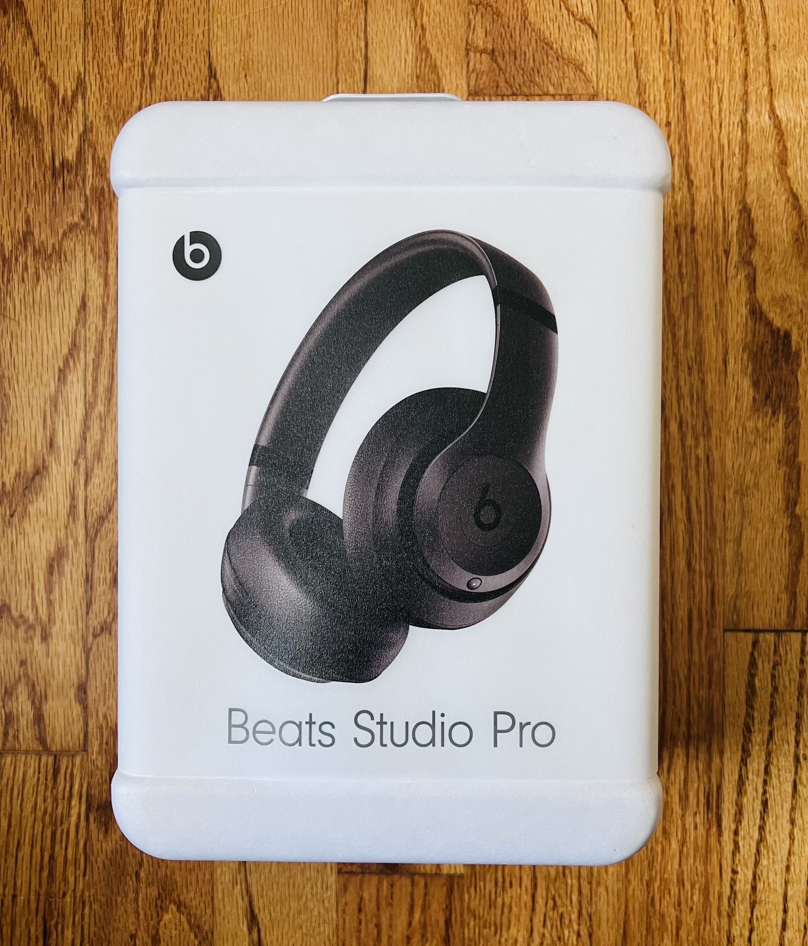 Beats Studio Pro (BRAND NEW)