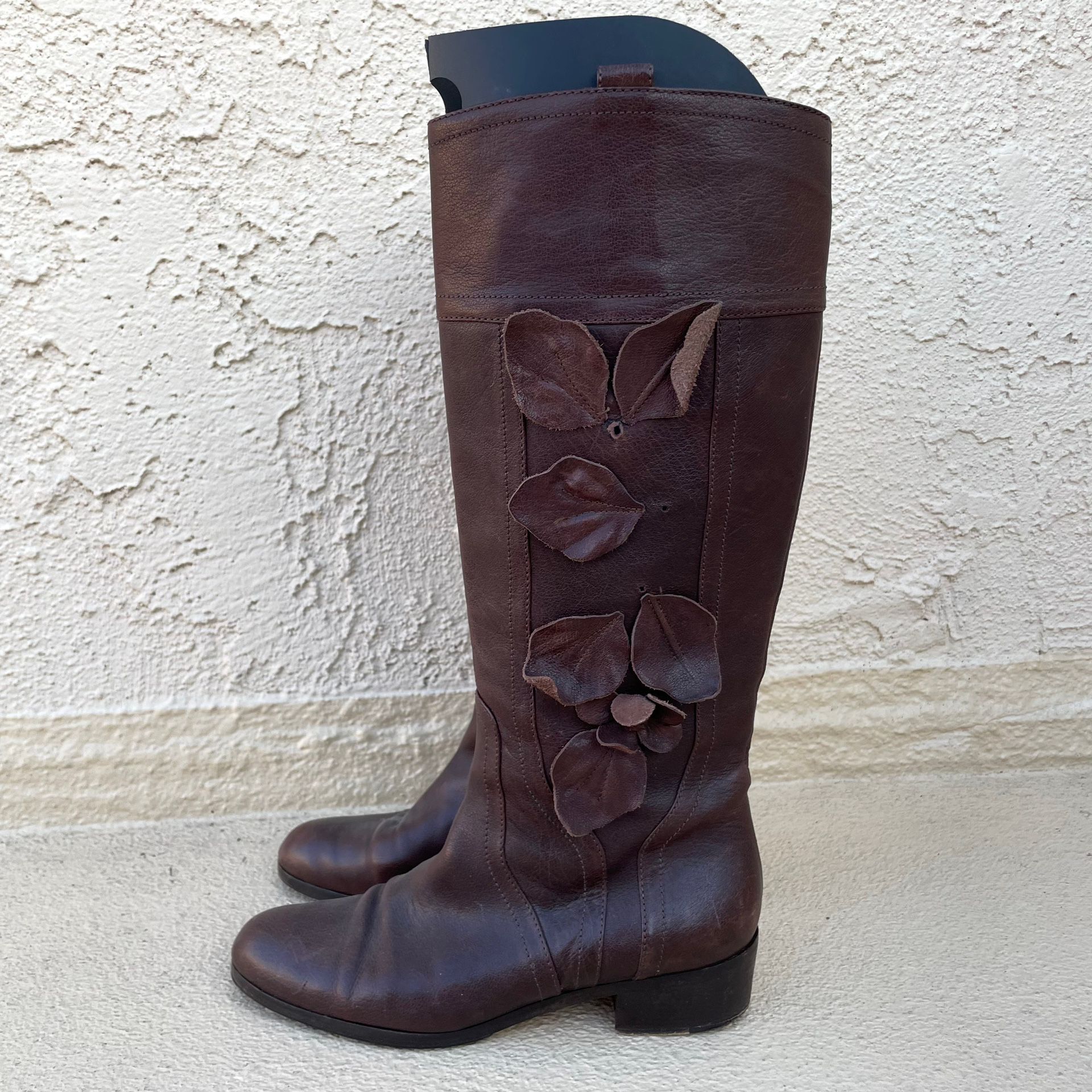 Valentino brown leather floral appliqué knee-high boots size IT 38 US 8 for Sale in Redondo Beach, CA - OfferUp