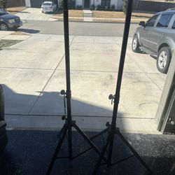 SPEAKER STANDS