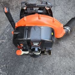 Like New Condition Blower 770