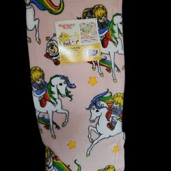 Rainbow Brite Throw 50x60in 
