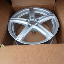 2013 Hyundai ELANTRA aftermarket rim