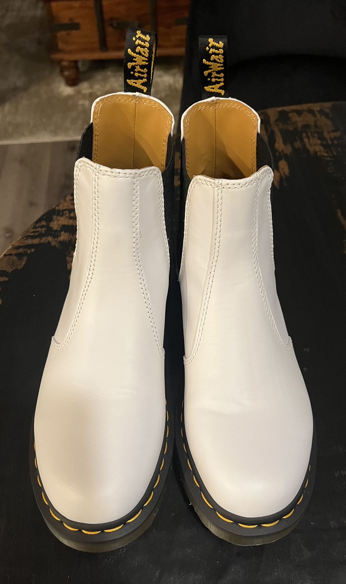 Dr. Martens Women's Chelsea Leather Boots White/Size 9 (New)