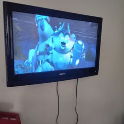 Tv Dvd  Sanyo 32"" No Smart.