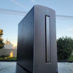 Hp PC: Intel Core i7, 1500GB, Windows11, Type C.