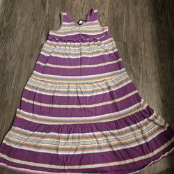 Girl's dress. Size 5 fits like 4