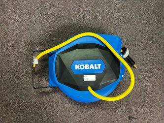 Kobalt Enclosed Retractable Reel with 3/8-in x 50-Ft Poly Hybrid Hose.