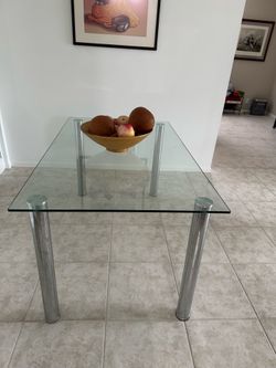 Dining room table