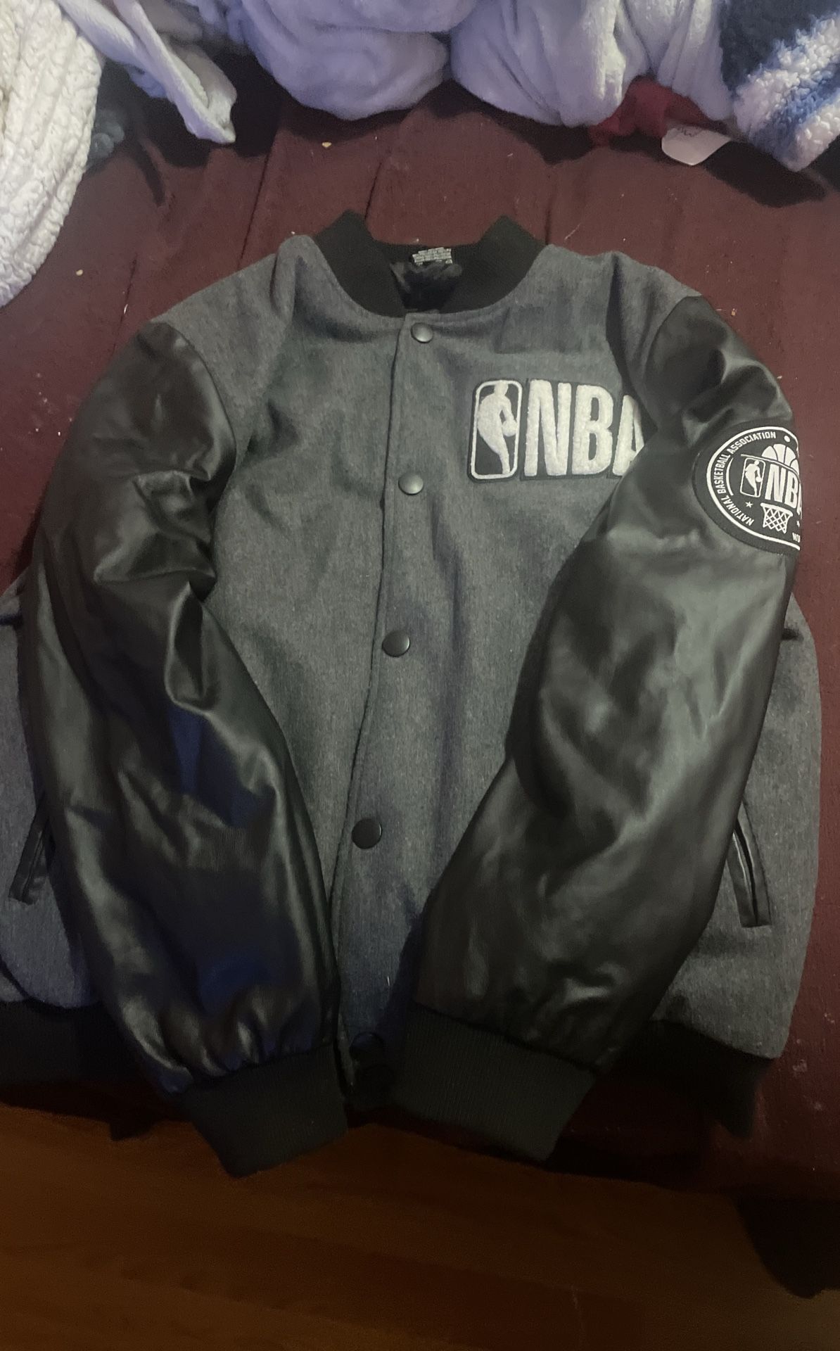 Black NBA Sweater Size XL
