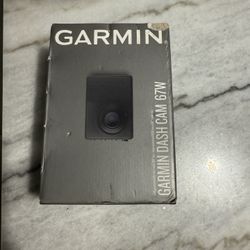 Garmin Dash Cam 67W
