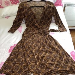 London Times Dress Size Medium For Ladies ,three-quarter sleeves,