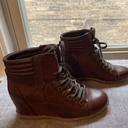 Bare Traps Boot Wedges