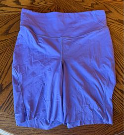 Lululemon size 10 short and skirt