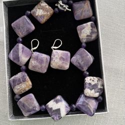 925 Silver Necklace And Earrings Is Rail Stone