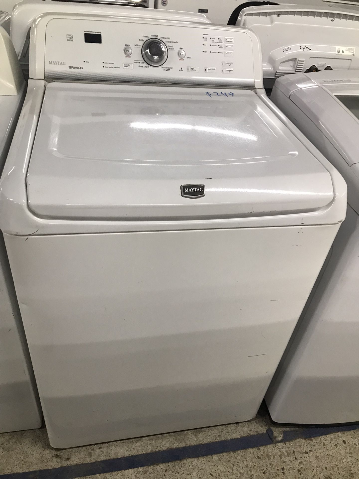 Maytag bravos top load washer machine for Sale in Groveport, OH OfferUp