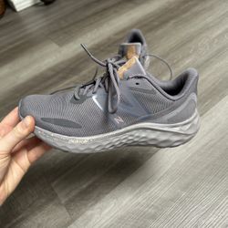 New New Balance Sneakers US7/7.5