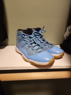 Air Jordan 11 Retro Pantone - Size 12