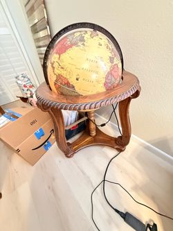 Lighted globe (does not light up when plugged in)