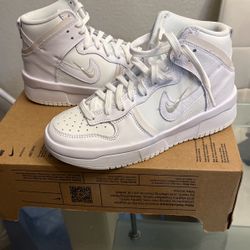 Nike Kicks
