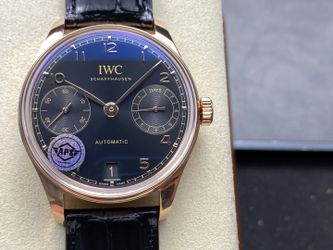 A classic versatile men's mechanical watch