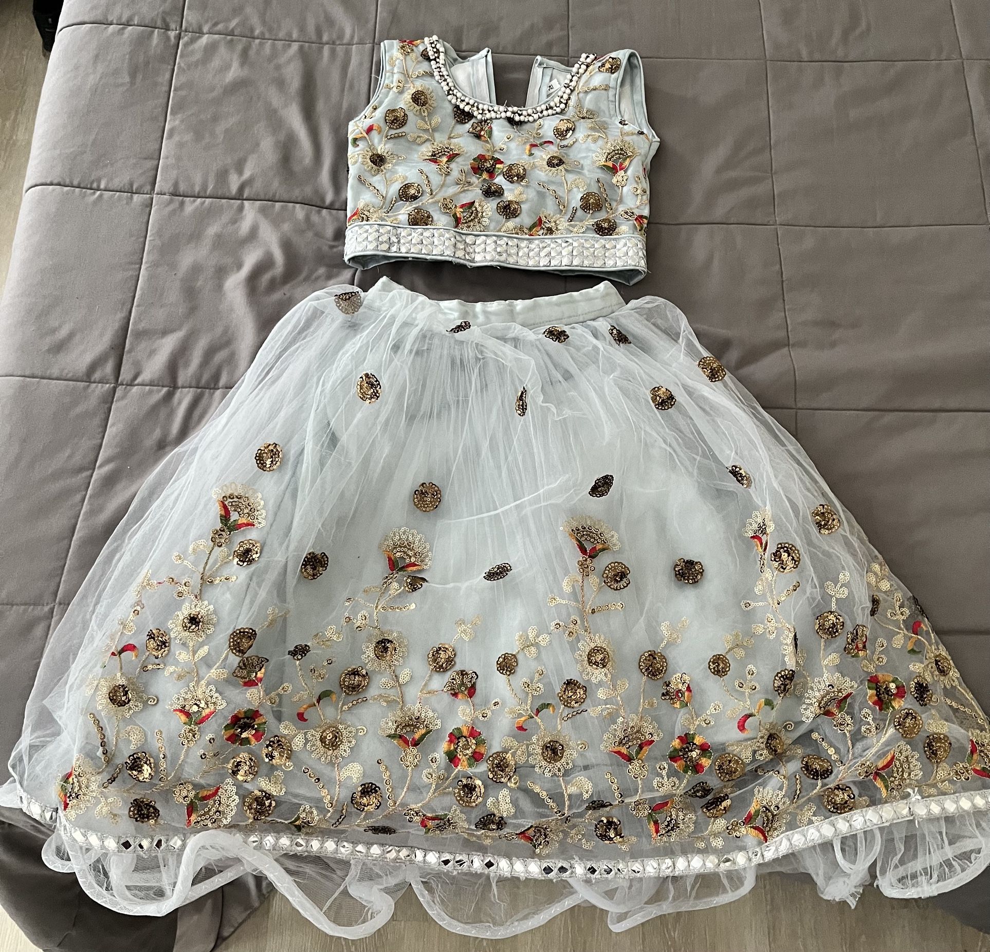 Young Girls Indian -Style Dress.