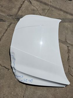 Hyundai Elantra hood Oem