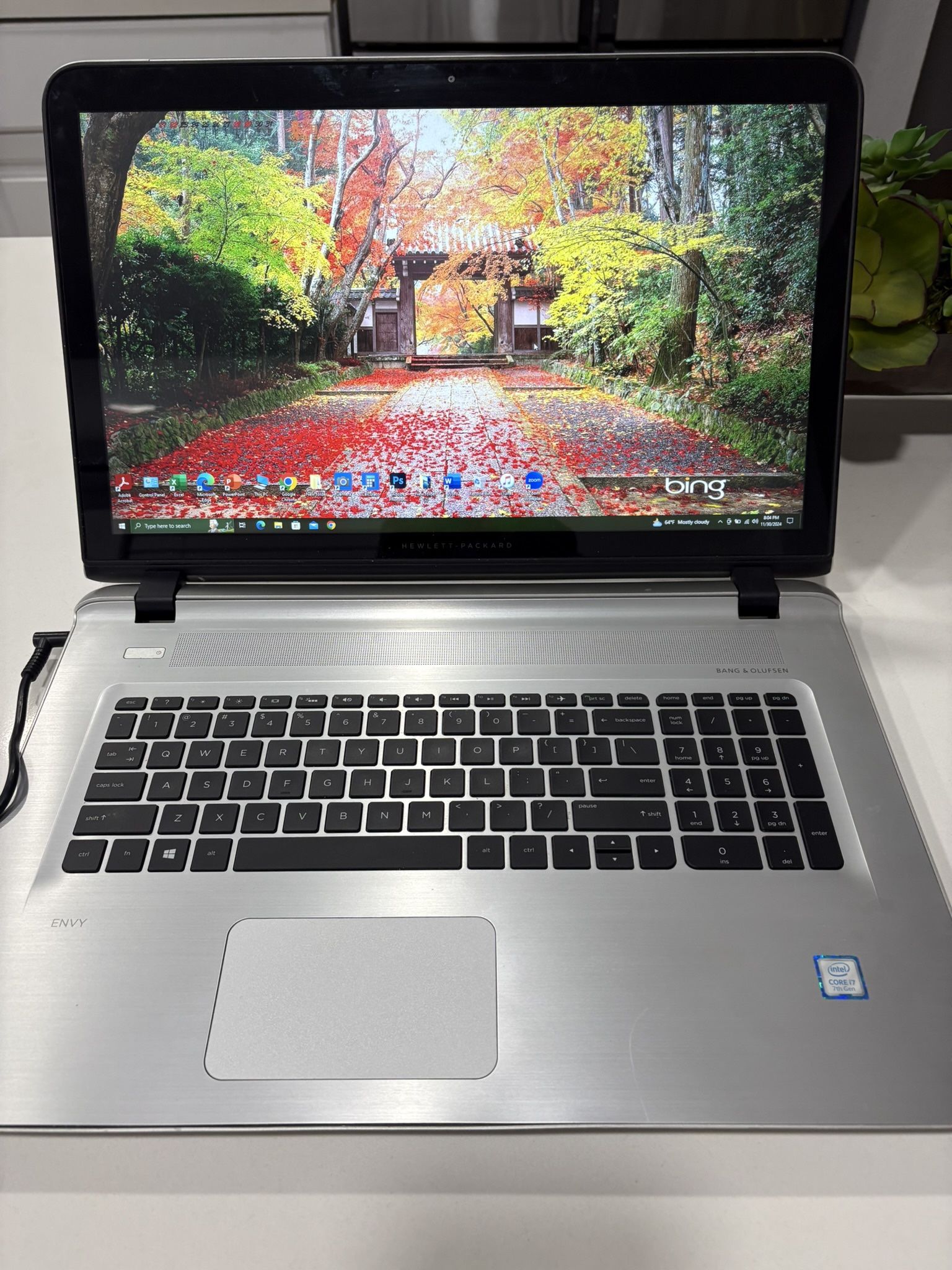 i7…i7…i7…. HP ENVY NOTEBOOK 📔 LAPTOP ….64 bit , Intel ( R ) ..core ( TM ) …FULLY LOADED WINDOWS 10 PROFESSIONAL….and ( photoshop 2021 version ),,ph