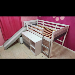 Twin size bed