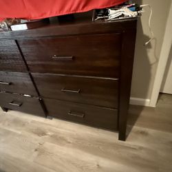 Bedroom Set With Nectar Mattress 2 Bed Side Table 